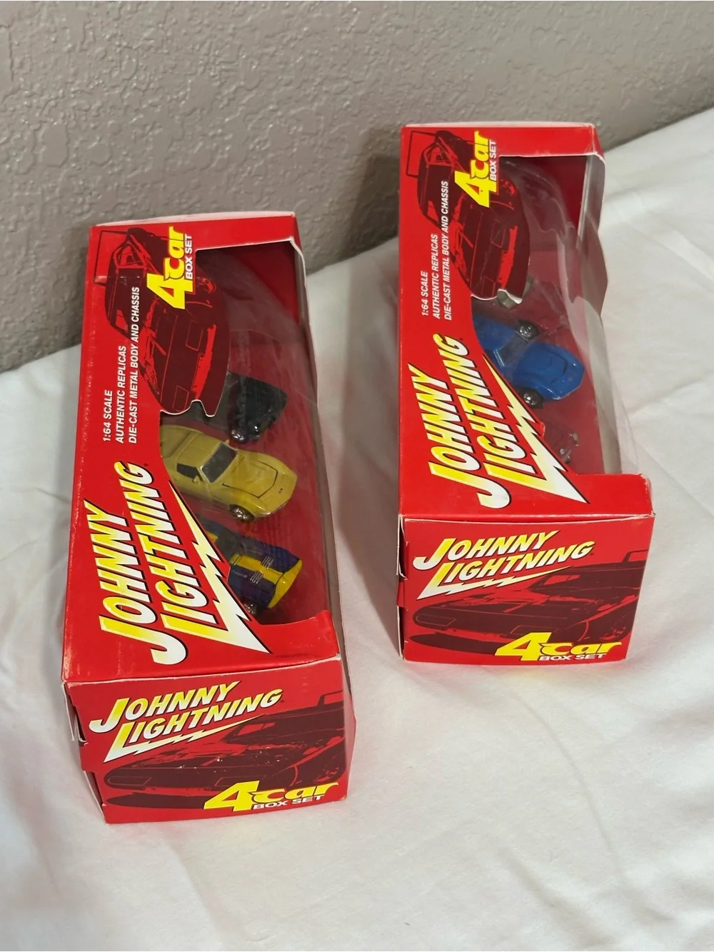 Johnny Lightning 4 Car Box Set Corvettes Lot of Two